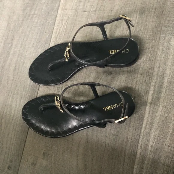 Chanel thong sandals 🖤 - Picture 10 of 11